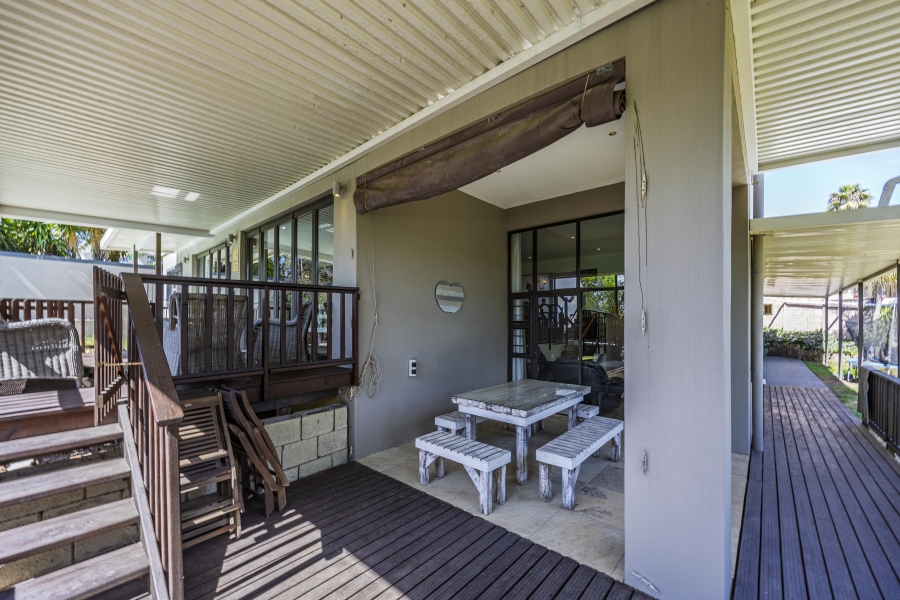 5 Bedroom Property for Sale in Beacon Bay Eastern Cape